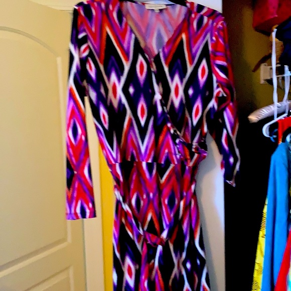 Jones New York Sport Faux Wrap Belted Long Sleeve Deep V Dress Geometric Pattern - Picture 1 of 4